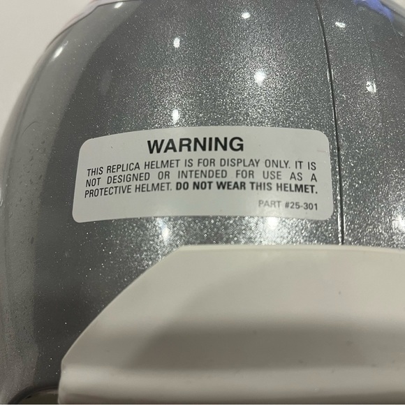 Football Riddell New England Patriots Full Size Replica Helmet - Picture 5 of 10